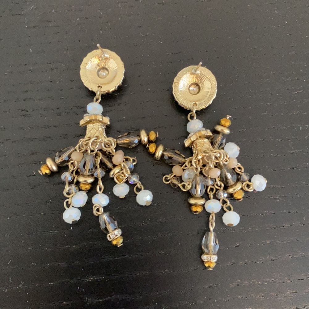 Statement earrings - Picture 3 of 3